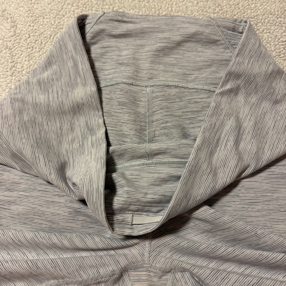Lululemon Train Times 7/8 Pant Leggings
Wee Are From Space Grey White - Picture 9 of 12